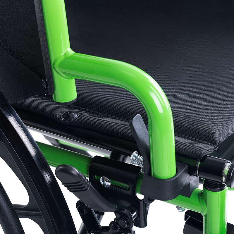 Dynarex GreenLine Cruiser Wheelchair