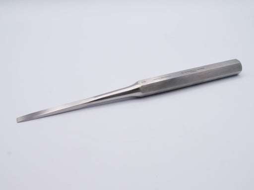 Aspen Surgical Osteotome, Hibbs, Straight, 1/4 in (6 mm) Wide, 9 1/2 in